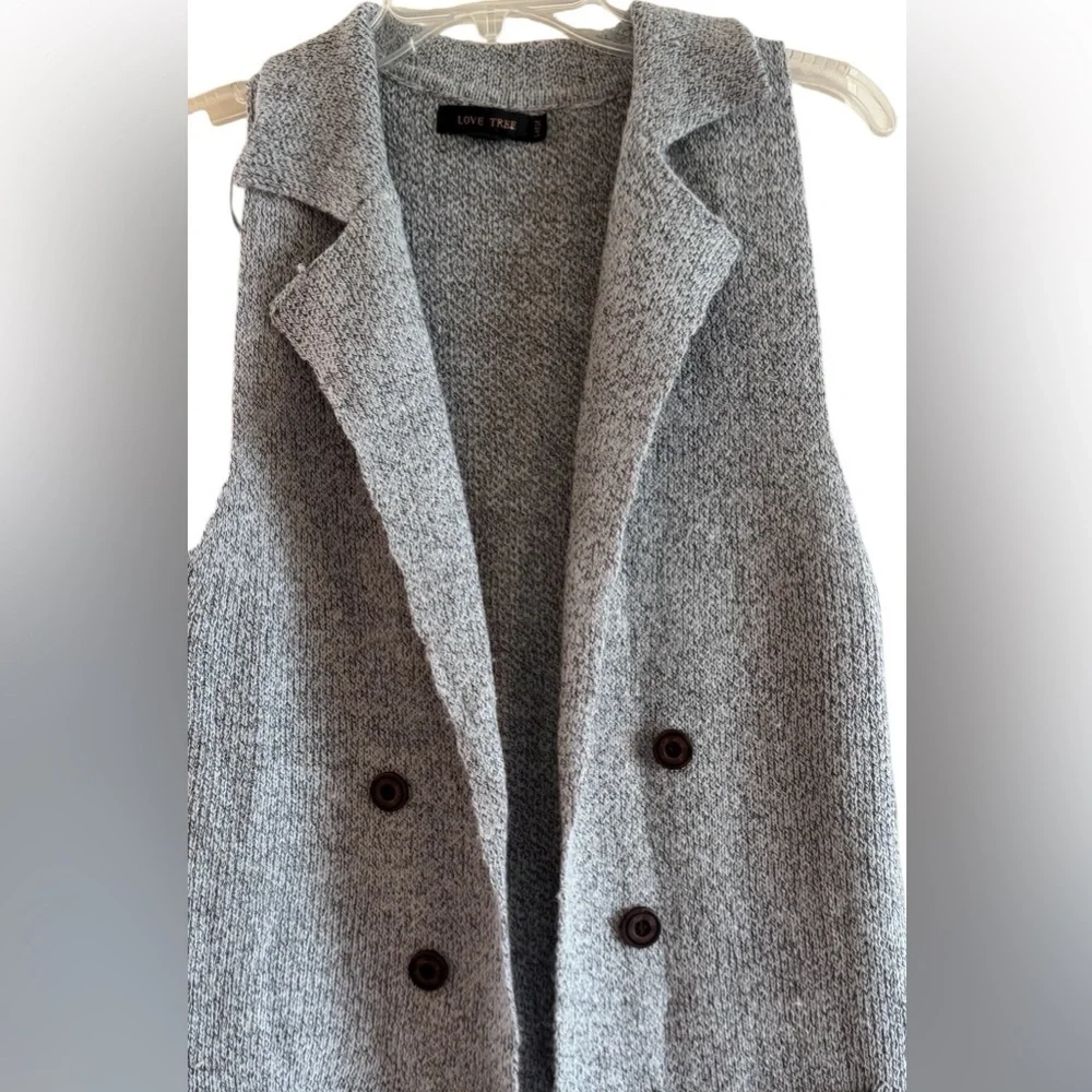 Love Tree Gray Sleeveless Sweater Vest - Picture 4 of 8